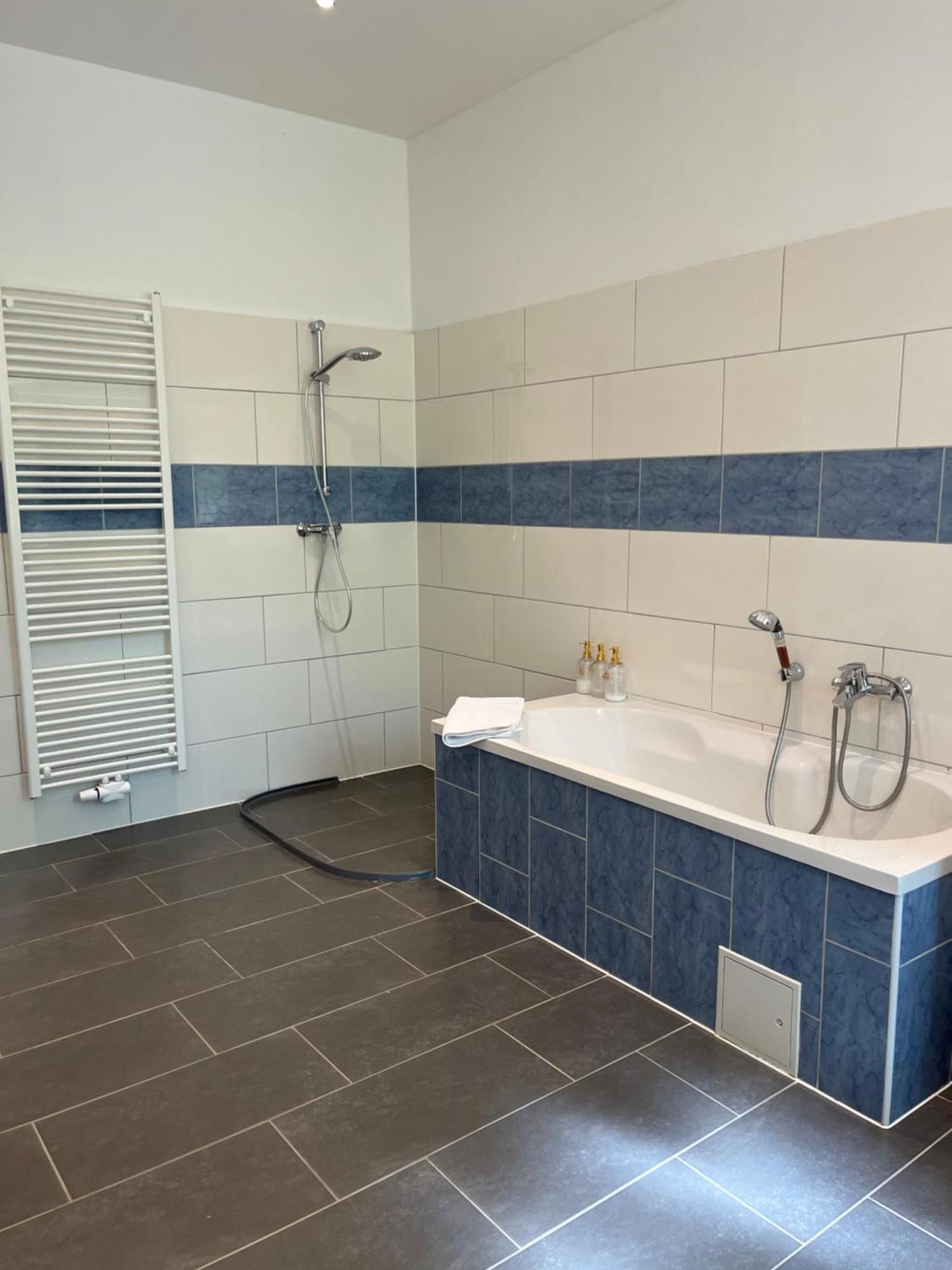 Hannover Messe Apartment 1 ภายนอก รูปภาพ